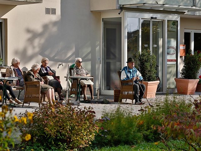 Bild 2 von 12 – Album Das Leben im Seniorenhaus St. Christophorus